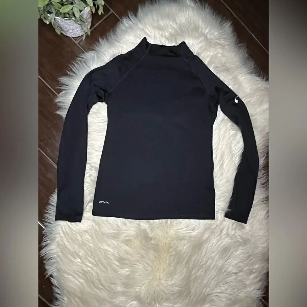 Nike Pro fitted black thermal sz med youth